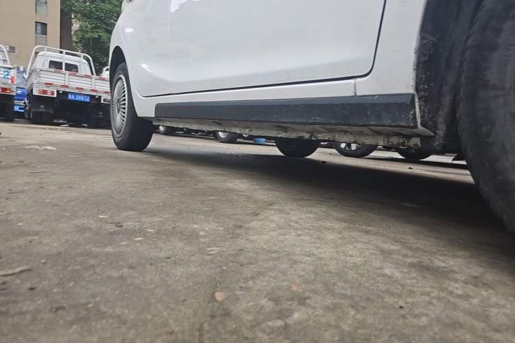 Used JMEV Xiao Qilin 2024 201km Comfort Version Right Side Sill