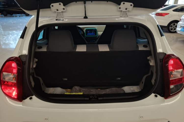 Used JMEV Xiao Qilin 2024 201km Comfort Version Trunk