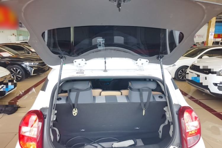 Used JMEV Xiao Qilin 2024 201 km Luxury Version Trunk
