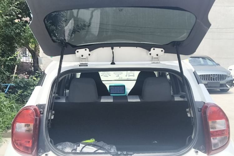 Used JMEV Xiao Qilin 2024 201 km Luxury Version Trunk
