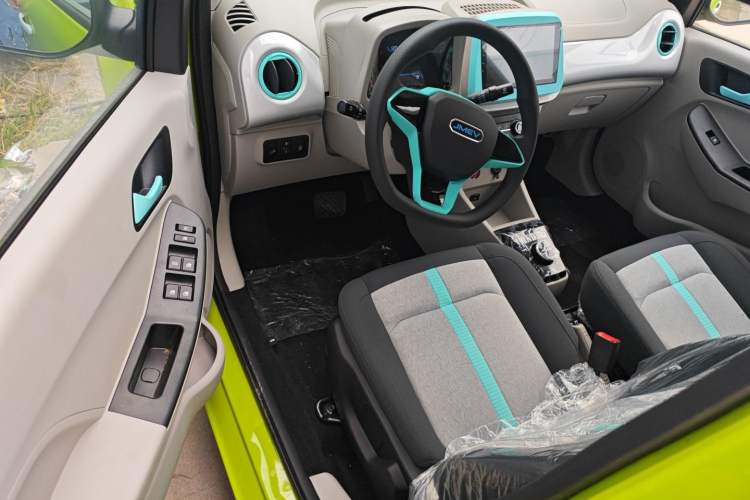 Used JMEV Xiao Qilin 2024 201km Comfort Version Interior 2