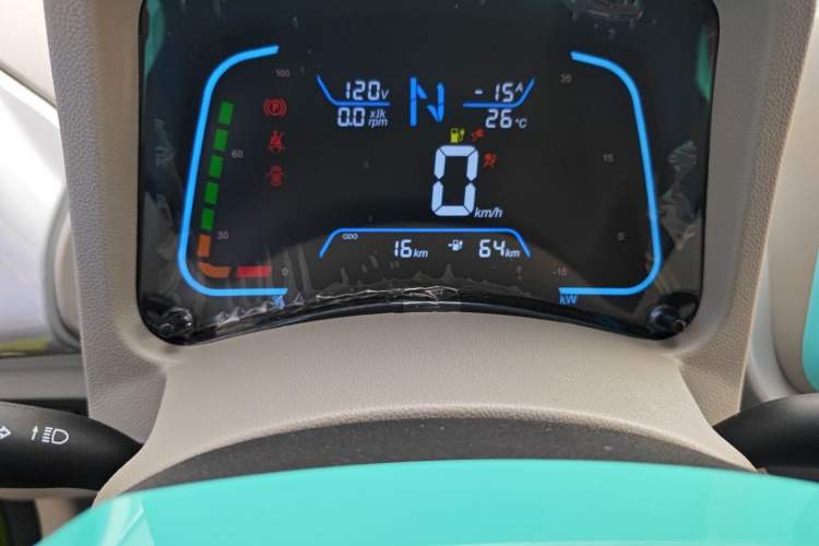 Used JMEV Xiao Qilin 2024 201km Comfort Version Odometer Close Up