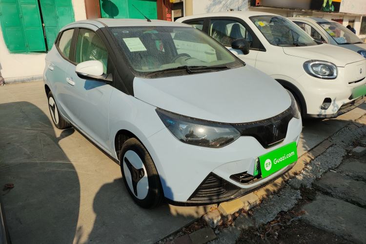 Used JMEV Xiao Qilin 2026 Model PLUS+ Comfort Version Front Right 45 Deg