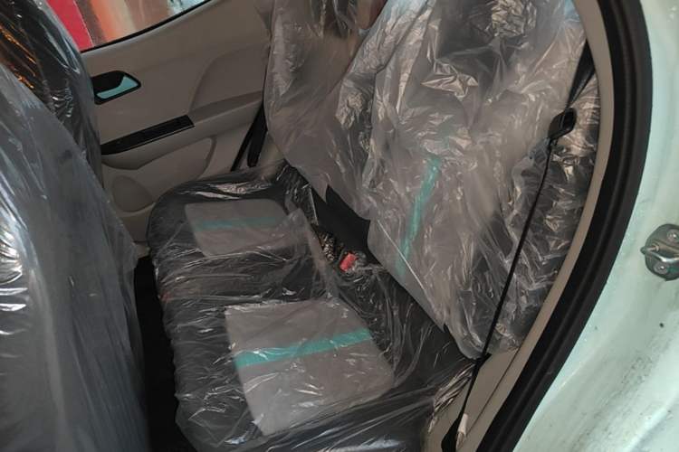 Used JMEV Xiao Qilin 2026 Model PLUS+ Comfort Version Left Rear Seat