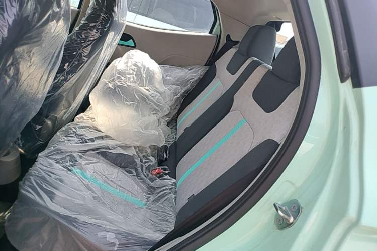 Used JMEV Xiao Qilin 2026 Model PLUS+ Comfort Version Left Rear Seat