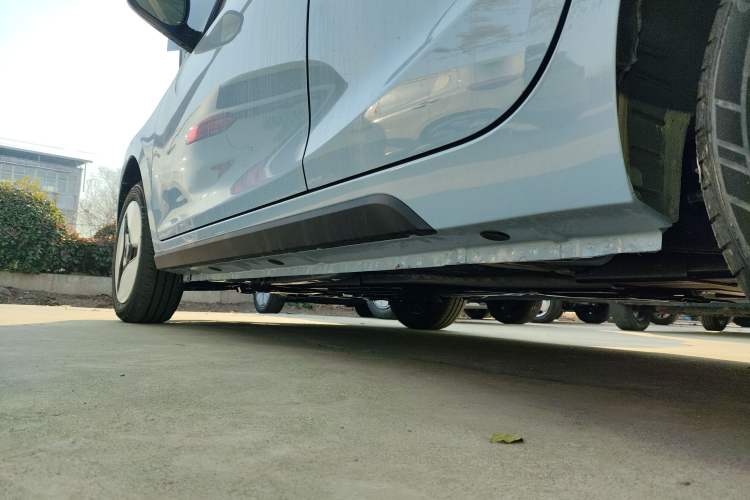 Used JMEV Xiao Qilin 2026 Model PLUS+ Comfort Version Left Side Sill