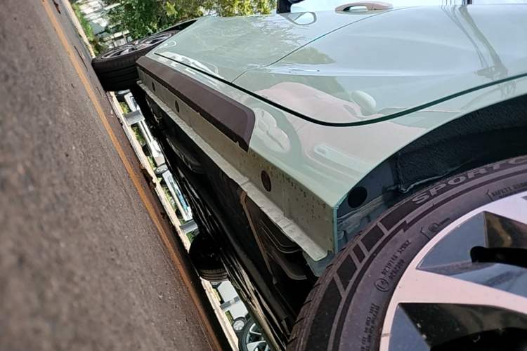 Used JMEV Xiao Qilin 2026 Model PLUS+ Comfort Version Left Side Sill