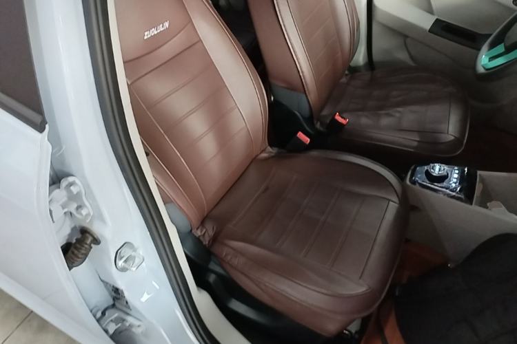 Used JMEV Xiao Qilin 2026 Model PLUS+ Comfort Version Right Front Seat