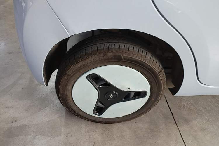 Used JMEV Xiao Qilin 2026 Model PLUS+ Comfort Version Right Rear Wheel Hub