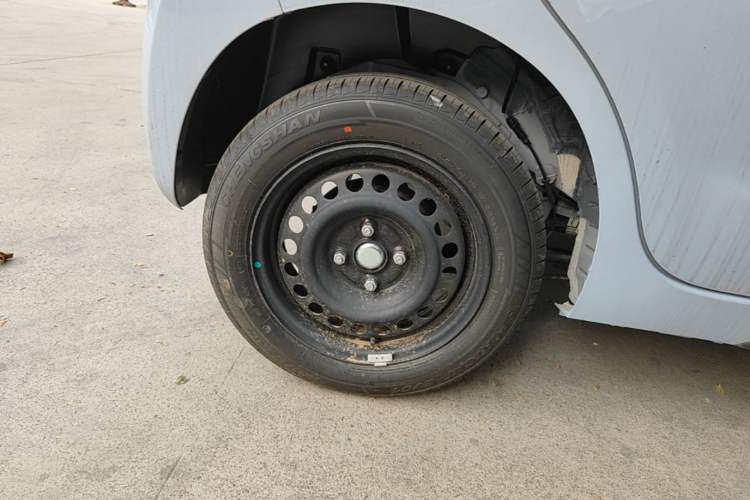 Used JMEV Xiao Qilin 2026 Model PLUS+ Comfort Version Right Rear Wheel Hub