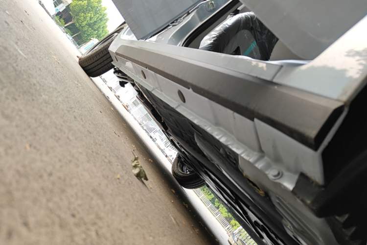 Used JMEV Xiao Qilin 2026 Model PLUS+ Comfort Version Right Side Sill