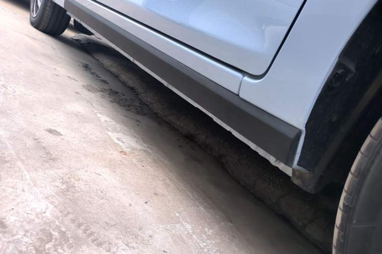 Used JMEV Xiao Qilin 2026 Model PLUS+ Comfort Version Right Side Sill