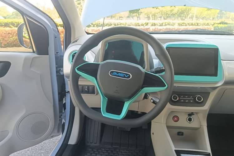 Used JMEV Xiao Qilin 2026 Model PLUS+ Comfort Version Steering Wheel
