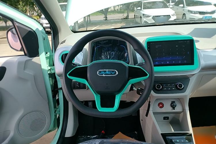 Used JMEV Xiao Qilin 2026 Model PLUS+ Comfort Version Steering Wheel