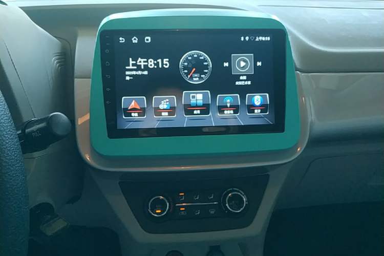 Used JMEV Xiao Qilin 2026 Model PLUS+ Comfort Version Audio And AC Panel