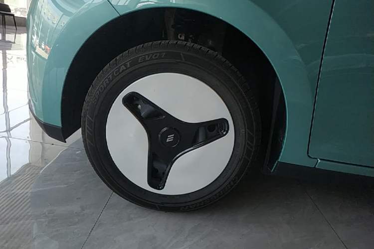 Used JMEV Xiao Qilin 2026 Model PLUS+ Comfort Version Exterior 4