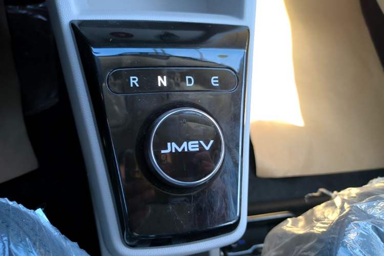 Used JMEV Xiao Qilin 2026 Model PLUS+ Comfort Version Gear Lever