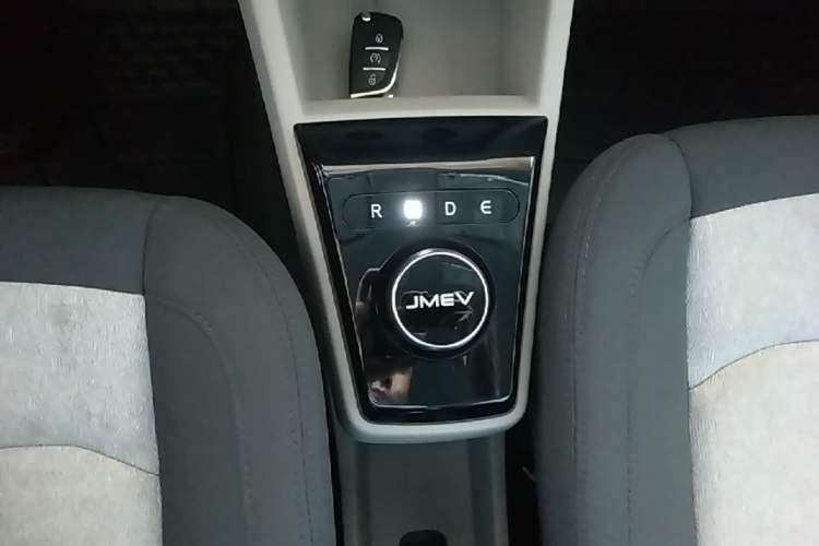 Used JMEV Xiao Qilin 2026 Model PLUS+ Comfort Version Gear Lever