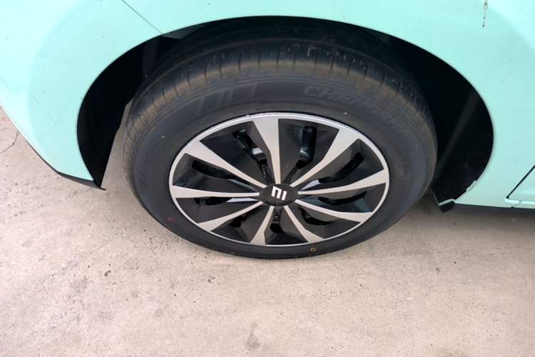 Used JMEV Xiao Qilin 2026 Model PLUS+ Comfort Version Left Front Wheel Hub