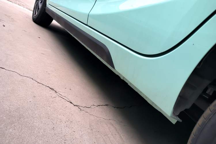 Used JMEV Xiao Qilin 2026 Model PLUS+ Comfort Version Left Side Sill
