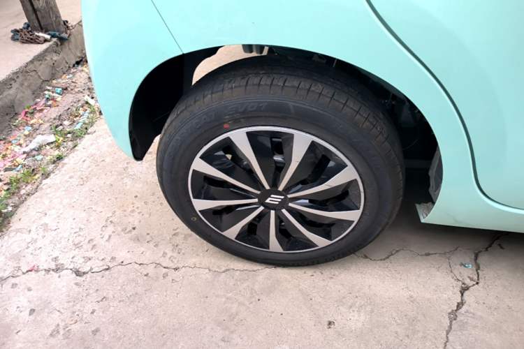 Used JMEV Xiao Qilin 2026 Model PLUS+ Comfort Version Right Rear Wheel Hub