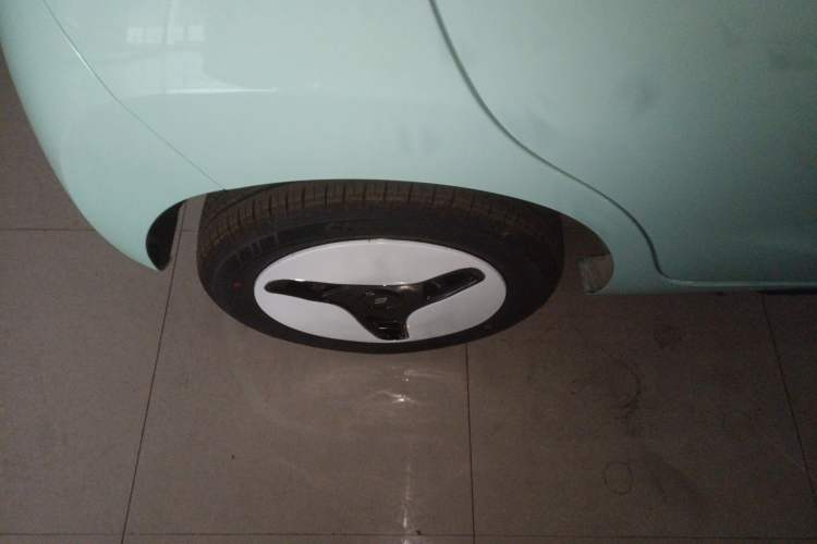 Used JMEV Xiao Qilin 2026 Model PLUS+ Comfort Version Right Rear Wheel Hub