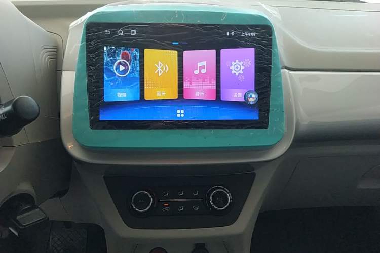Used JMEV Xiao Qilin 2026 Model PLUS+ Comfort Version Audio And AC Panel