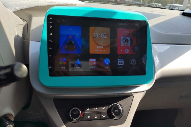 Used JMEV Xiao Qilin 2026 Model PLUS+ Comfort Version Audio And AC Panel