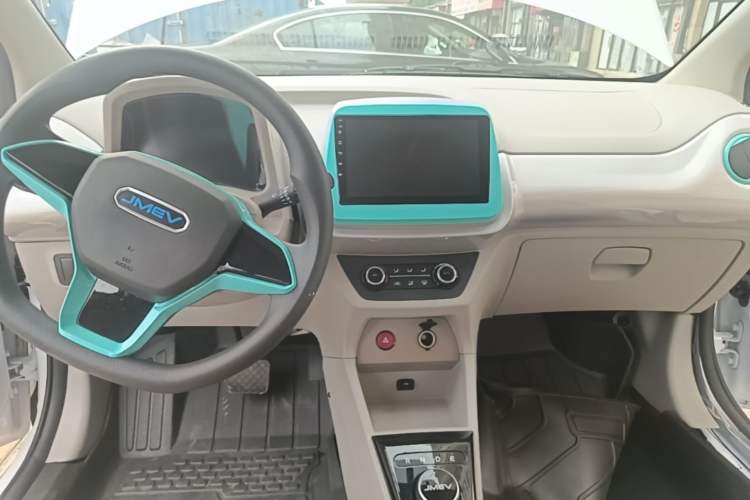 Used JMEV Xiao Qilin 2026 Model PLUS+ Comfort Version Audio And AC Panel