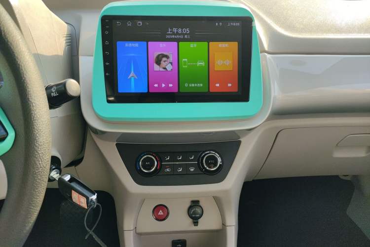 Used JMEV Xiao Qilin 2026 Model PLUS+ Comfort Version Audio And AC Panel