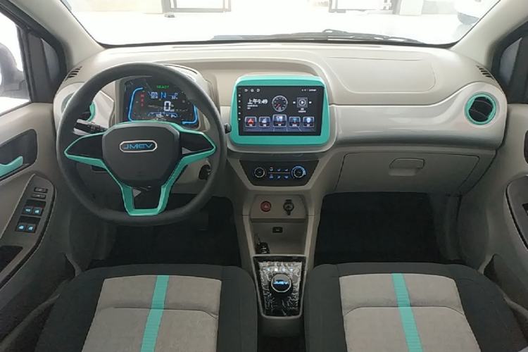 Used JMEV Xiao Qilin 2026 Model PLUS+ Comfort Version Center Console