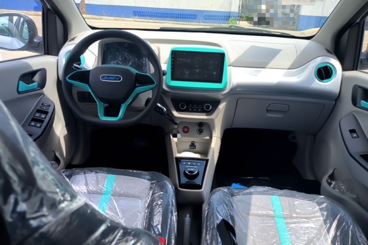 Used JMEV Xiao Qilin 2026 Model PLUS+ Comfort Version Center Console