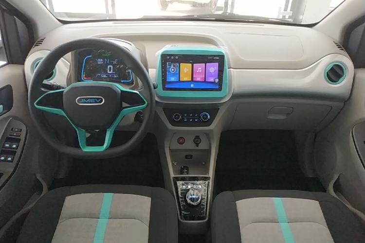 Used JMEV Xiao Qilin 2026 Model PLUS+ Comfort Version Center Console