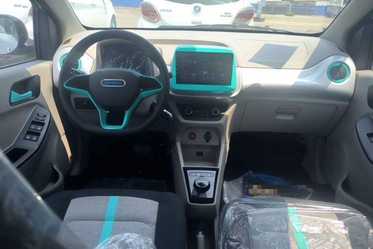 Used JMEV Xiao Qilin 2026 Model PLUS+ Comfort Version Center Console