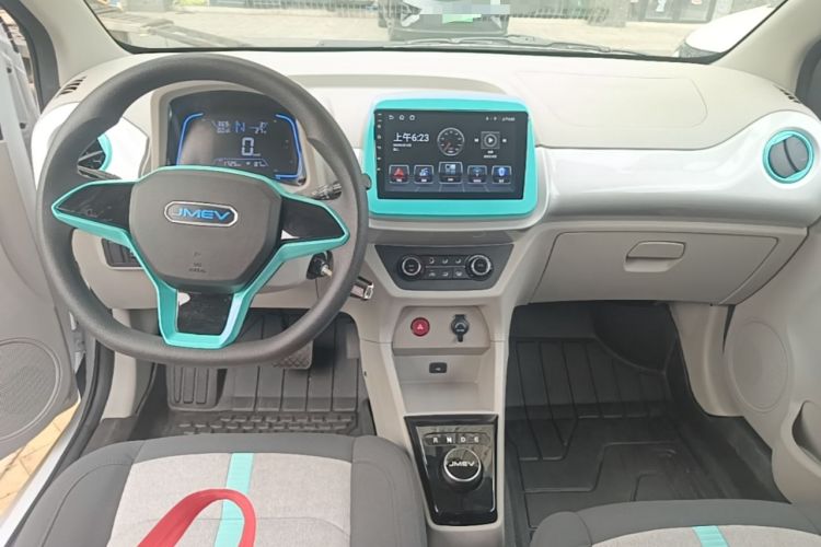 Used JMEV Xiao Qilin 2026 Model PLUS+ Comfort Version Center Console