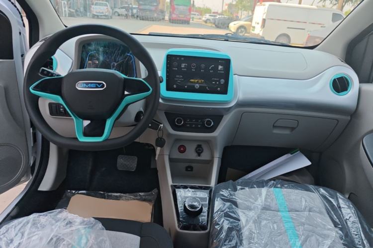 Used JMEV Xiao Qilin 2026 Model PLUS+ Comfort Version Center Console
