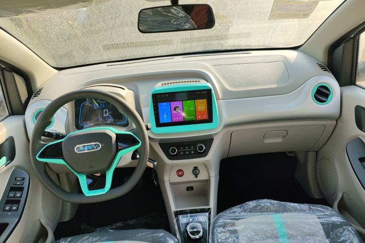 Used JMEV Xiao Qilin 2026 Model PLUS+ Comfort Version Center Console