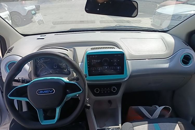 Used JMEV Xiao Qilin 2026 Model PLUS Comfort Version Center Console