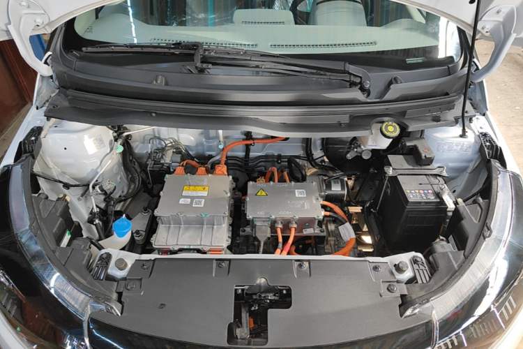 Used JMEV Xiao Qilin 2026 Model PLUS+ Comfort Version Engine Bay