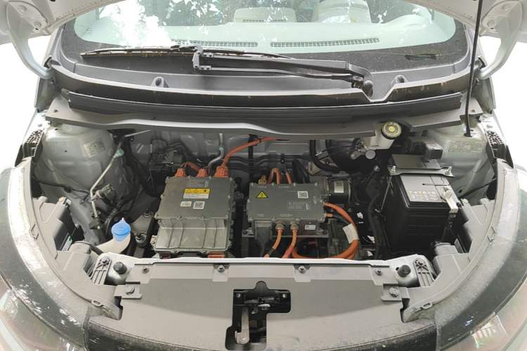 Used JMEV Xiao Qilin 2026 Model PLUS+ Comfort Version Engine Bay