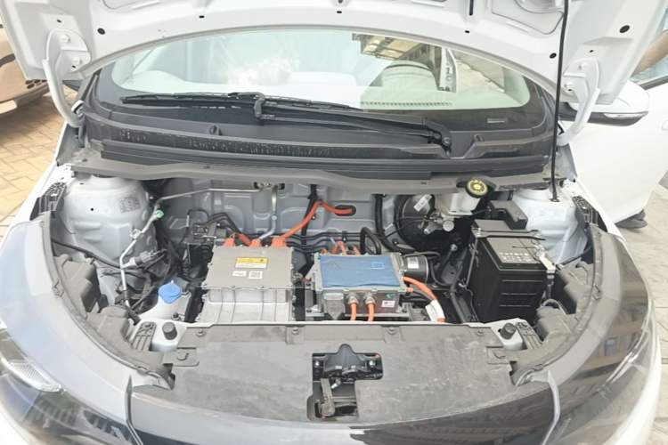 Used JMEV Xiao Qilin 2026 Model PLUS+ Comfort Version Engine Bay