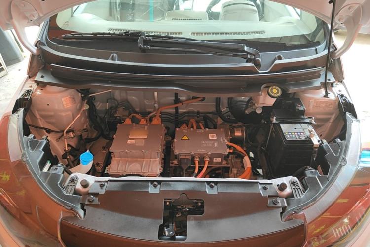 Used JMEV Xiao Qilin 2026 Model PLUS+ Comfort Version Engine Bay