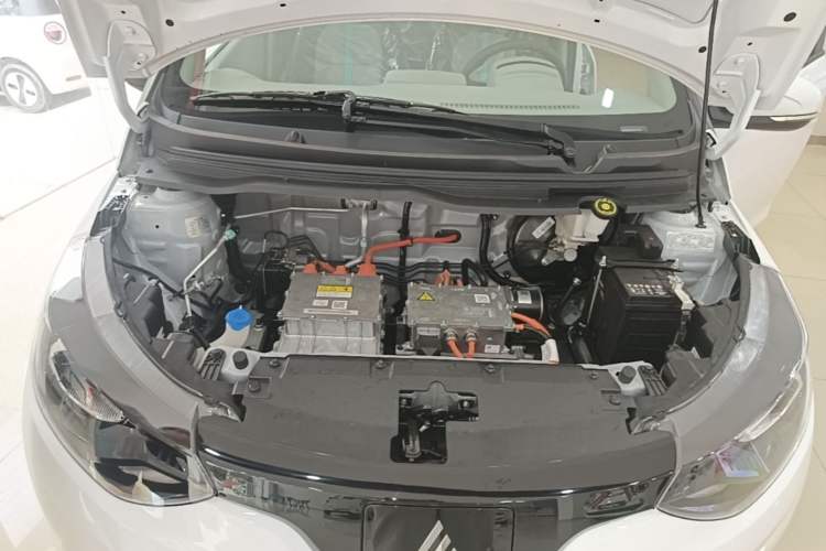 Used JMEV Xiao Qilin 2026 Model PLUS+ Comfort Version Engine Bay