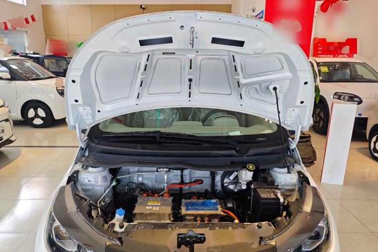 Used JMEV Xiao Qilin 2026 Model PLUS+ Comfort Version Engine Bay