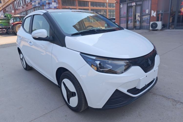 Used JMEV Xiao Qilin 2026 Model PLUS+ Comfort Version Front Right 45 Deg