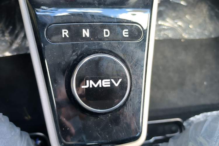 Used JMEV Xiao Qilin 2026 Model PLUS+ Comfort Version Gear Lever