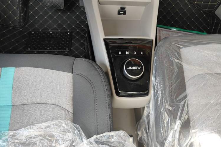 Used JMEV Xiao Qilin 2026 Model PLUS+ Comfort Version Gear Lever