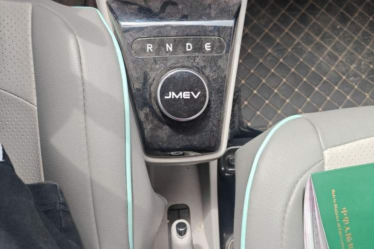 Used JMEV Xiao Qilin 2026 Model PLUS+ Comfort Version Gear Lever