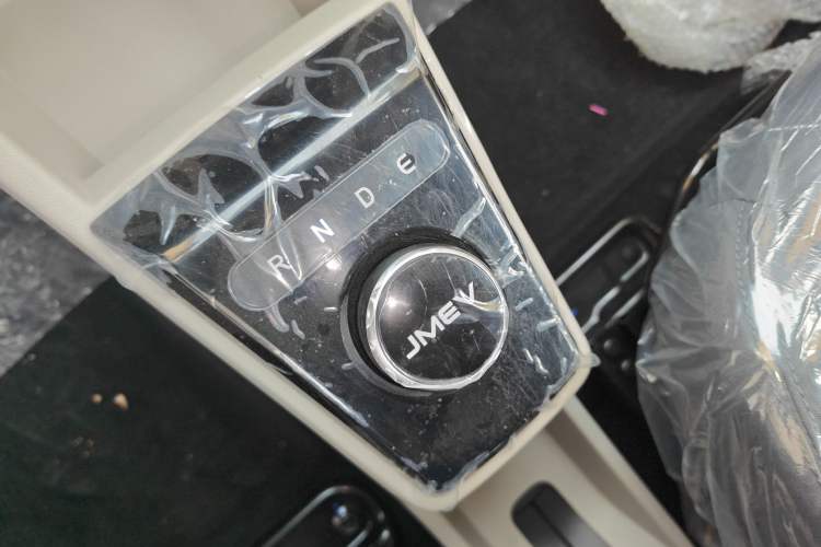 Used JMEV Xiao Qilin 2026 Model PLUS+ Comfort Version Gear Lever