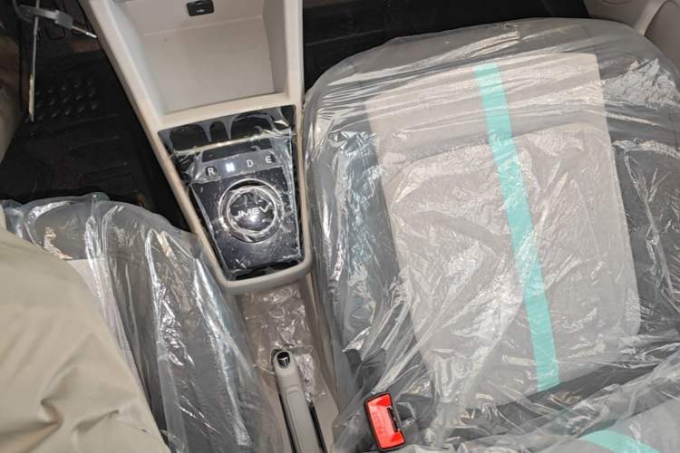 Used JMEV Xiao Qilin 2026 Model PLUS+ Comfort Version Gear Lever